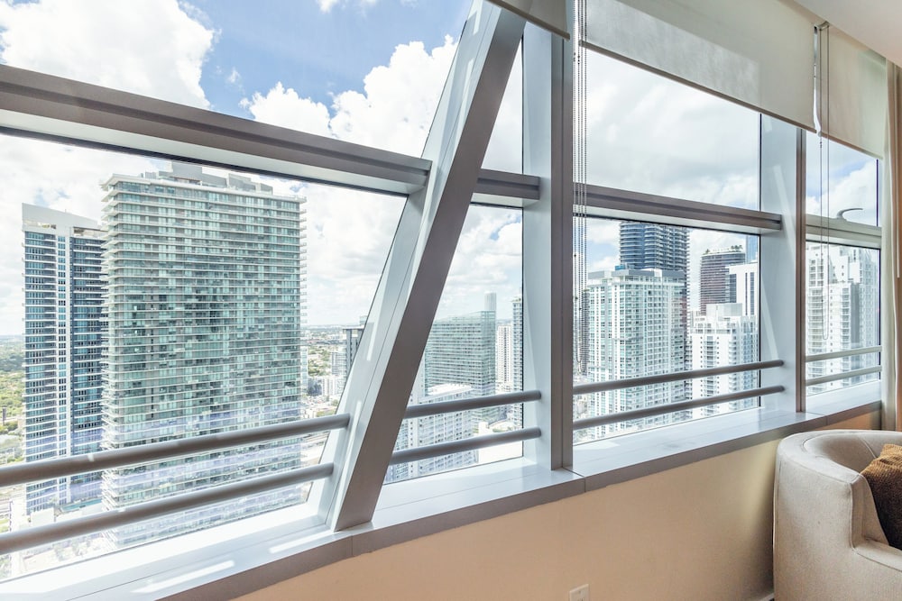 AKA Brickell City Views Free Parking by Palermo Home