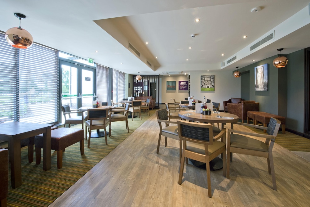Premier Inn Newbury Town Centre South A339, photo 8