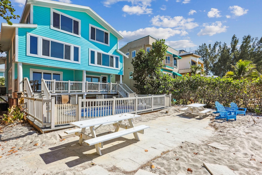 Serenity By The Sea - Beach House