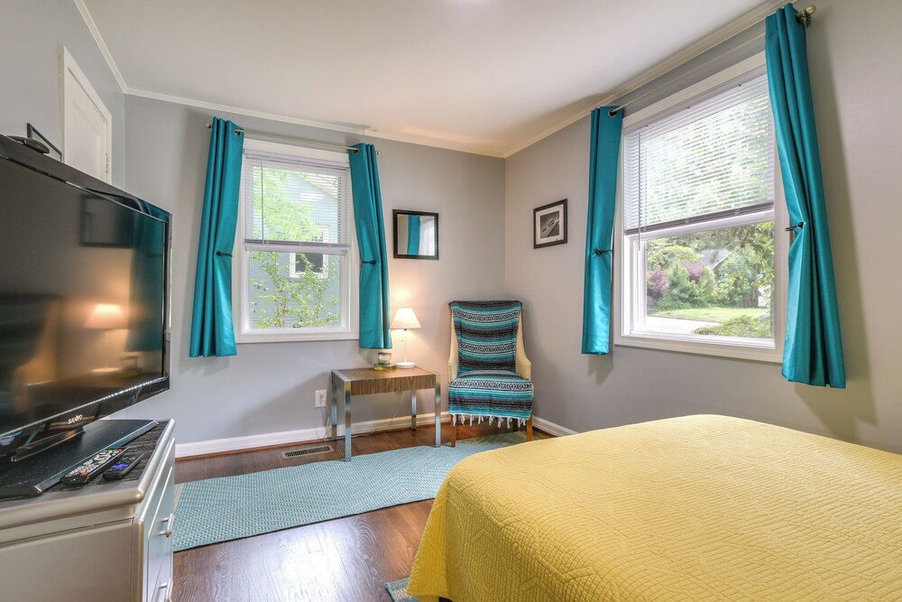 Freshly Renovated Raleigh Home Near Downtown! view 5