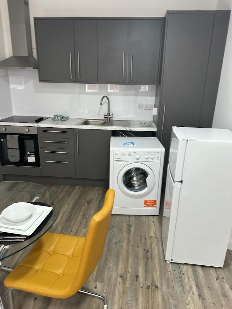 Immaculate 1-bed Apartment in Northampton view 5