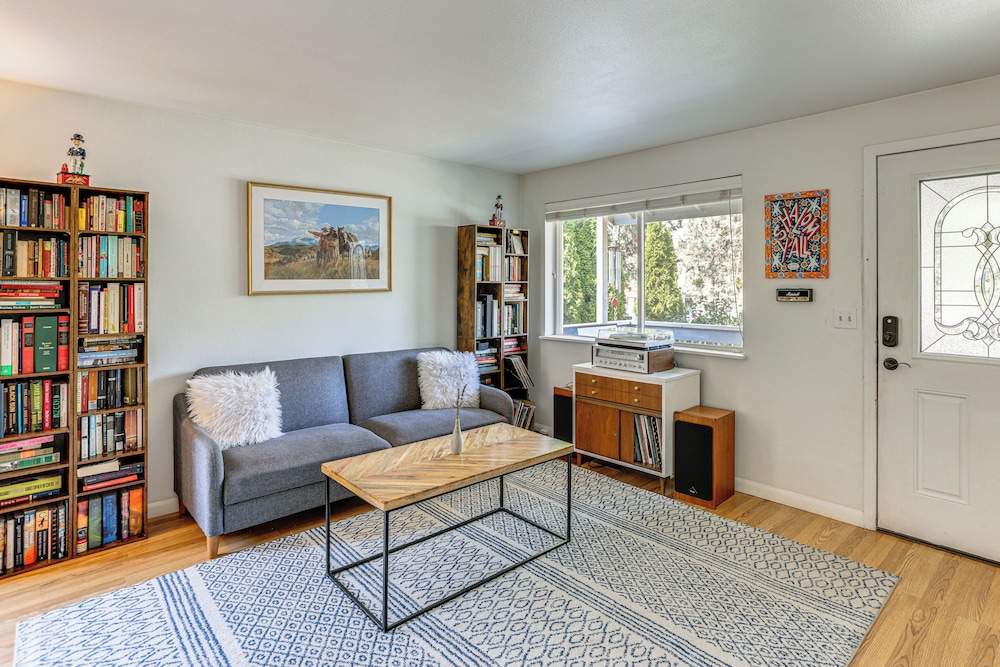 Close to Everything! Quiet Retreat in Bend