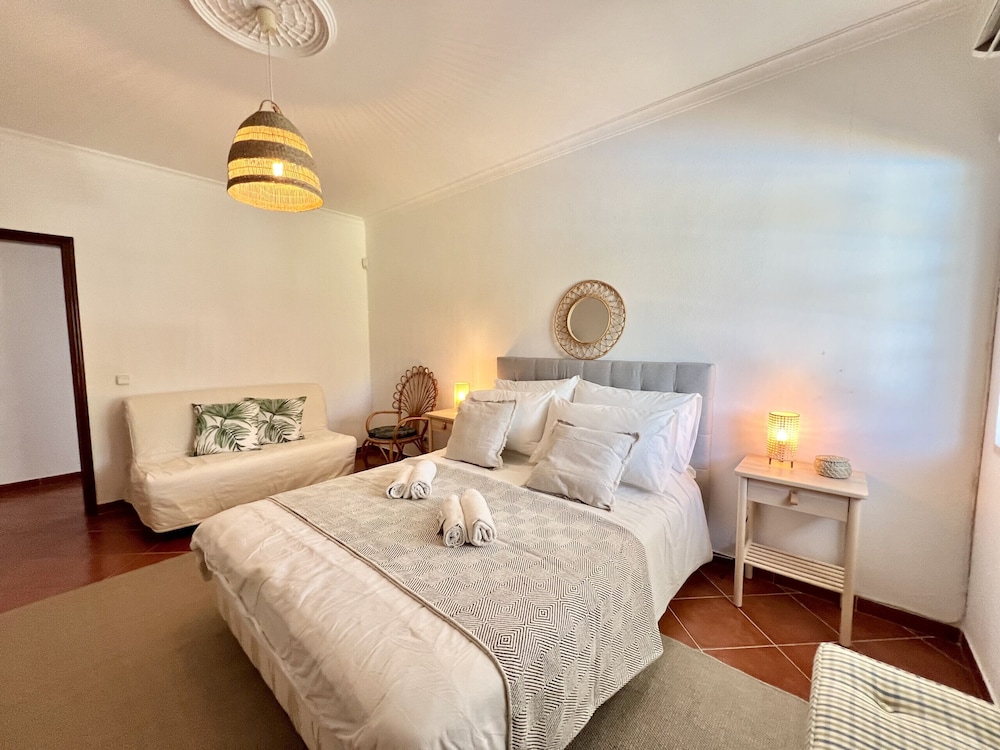 Vilamoura White House Villa by Homing