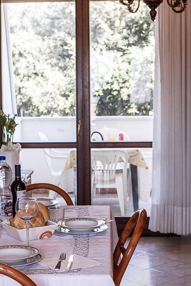 Seaside Happiness Flat and Shared Pool in Rosolina
