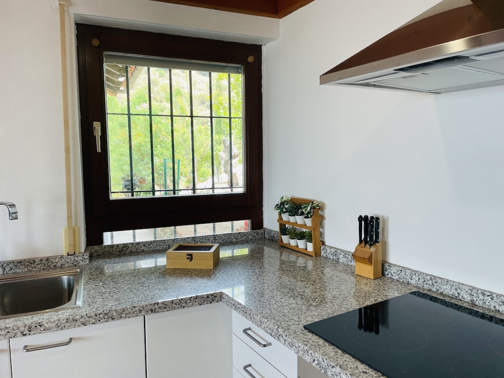Casa Rural Comares con Piscina Privada by At Home