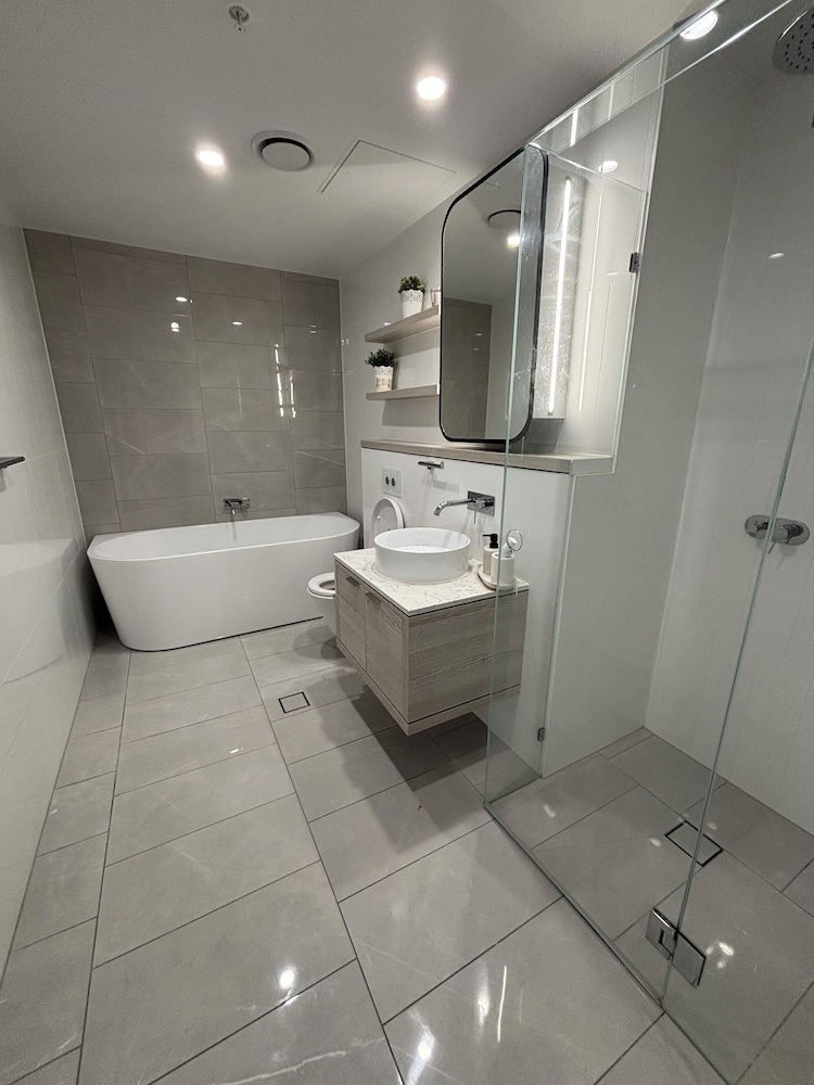 Sky High Luxury - 59th Floor at Ocean