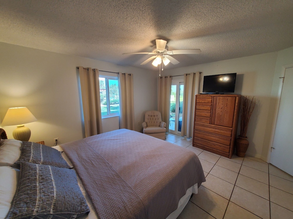 Ocean Village Club O15