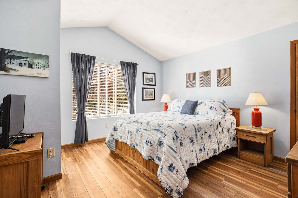 Seven Springs Sunridge 1 Br Condo, Ski-in/out 1 Bedroom Condo