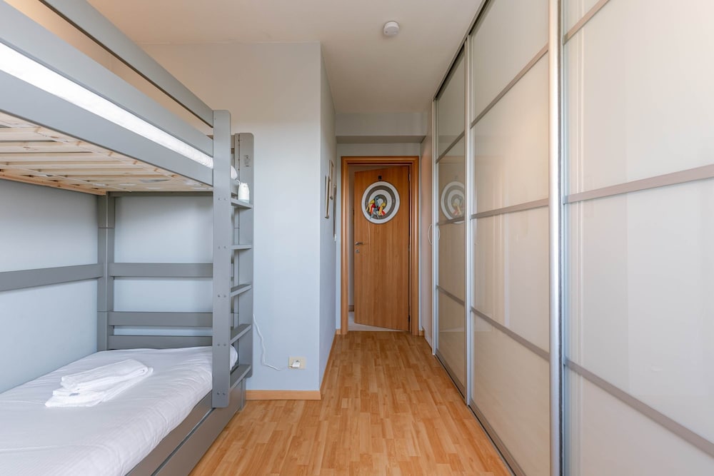 Huswell - Comfortable Apartment With Scenic Views