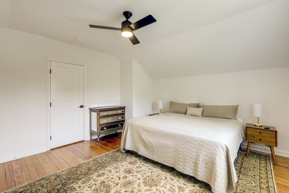 1 Mi to Beaches & Boardwalk: Asbury Park Retreat