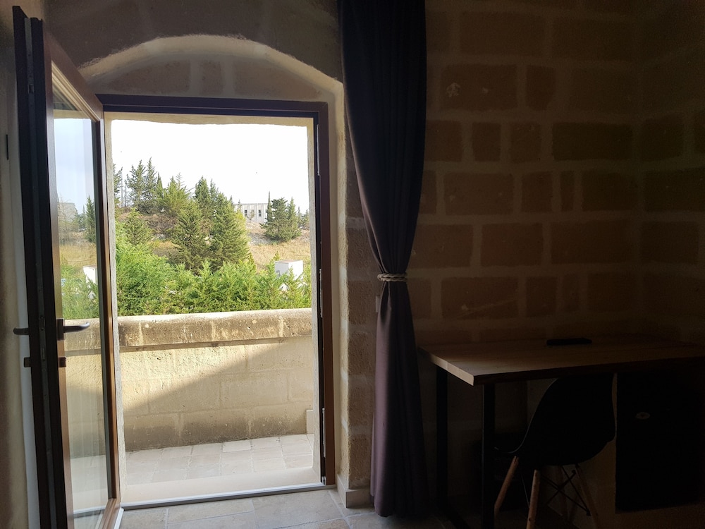 Photo 48