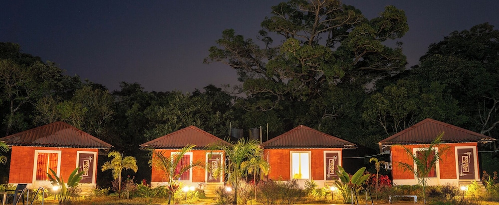 RevTree Dark Forest Inn