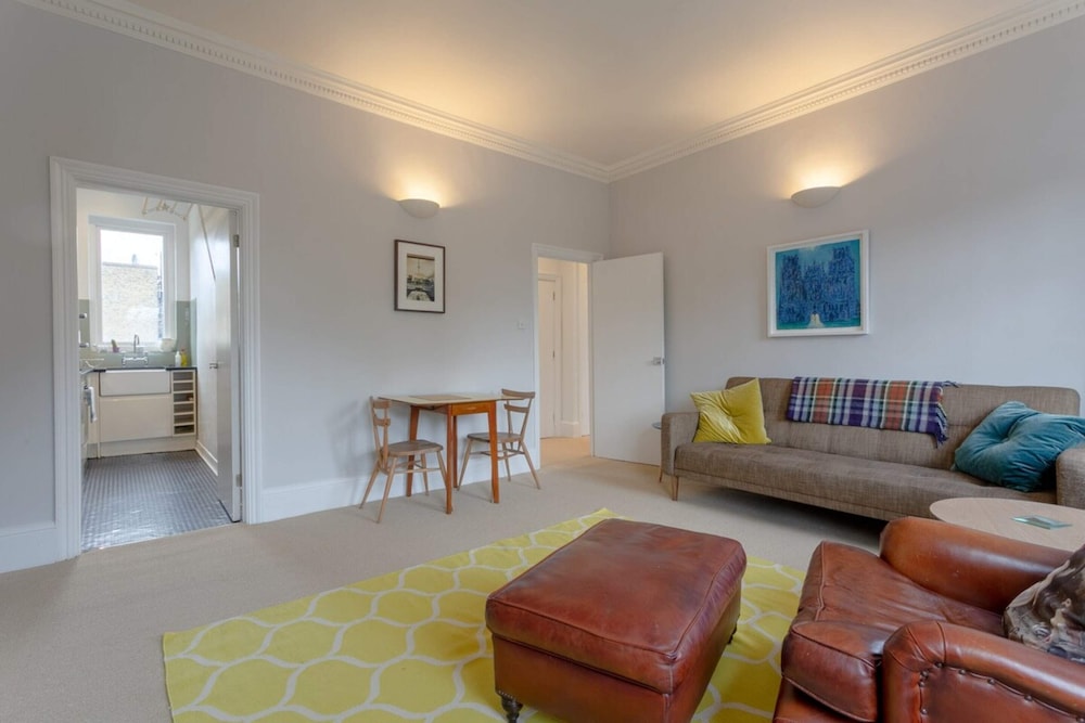 Vibrant 1 Bedroom Flat In Islington With Garden