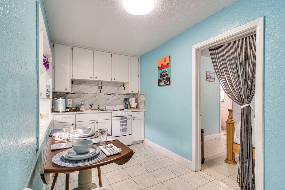 7 Mi to Dtwn: Cozy Studio in St Pete Beach!