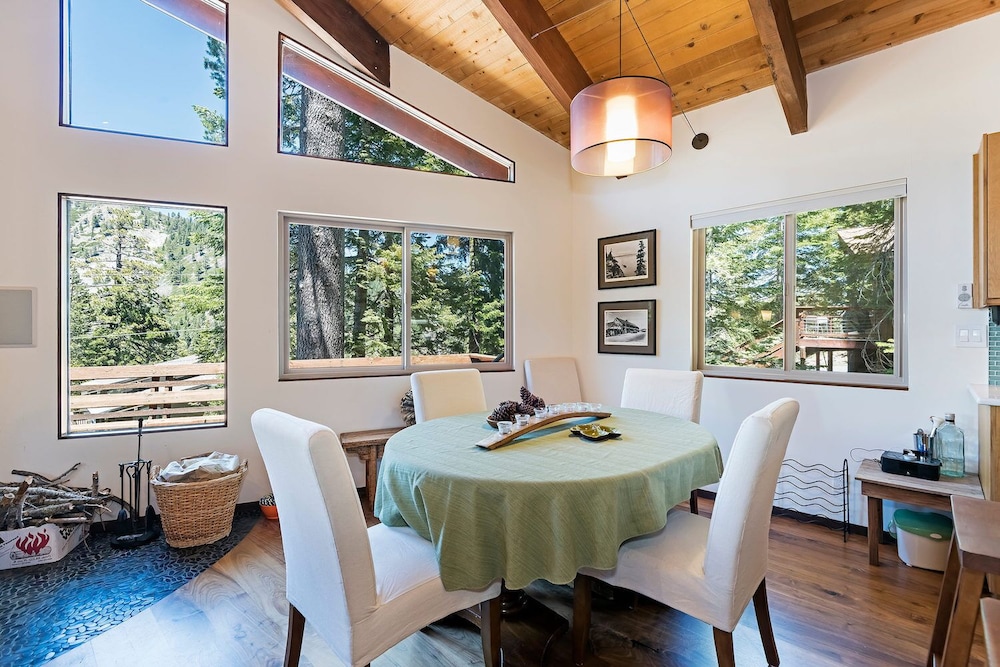 Alpine Meadows Cabin view 4
