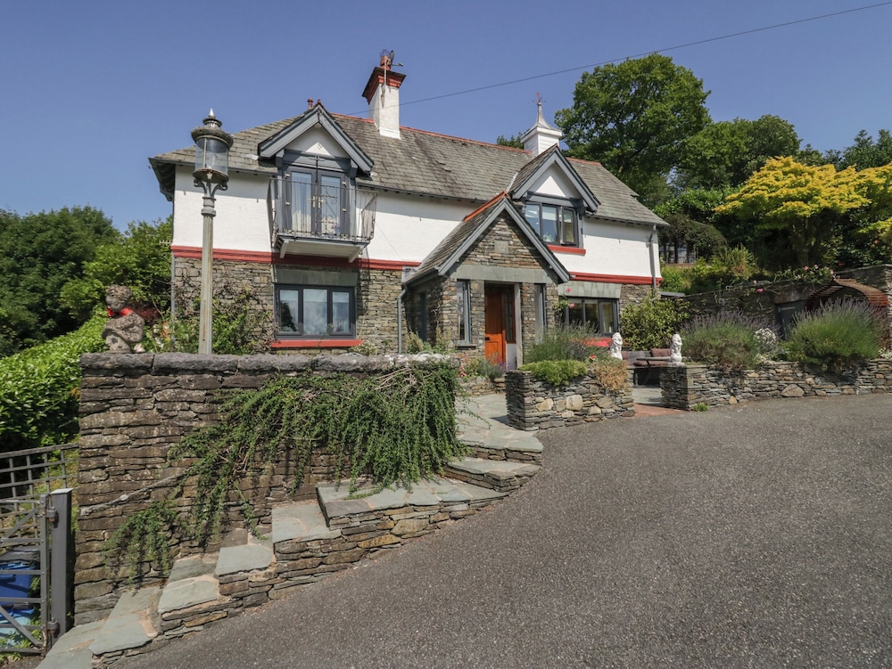 Storrs Lodge