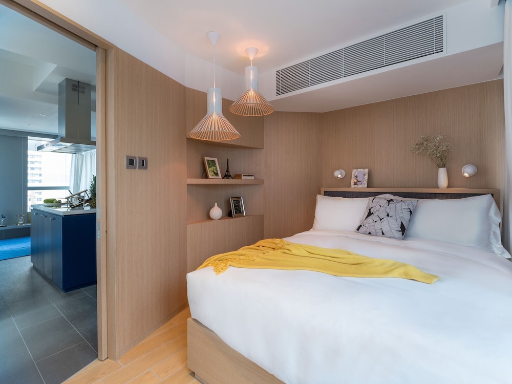 CHI Residences 138
