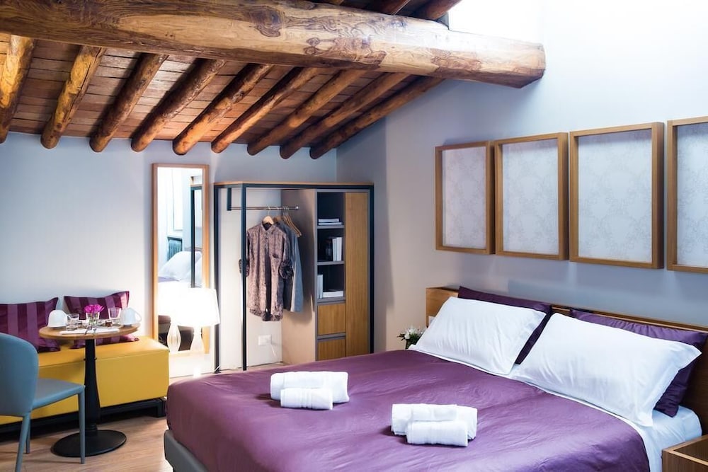 Grand Master Suites