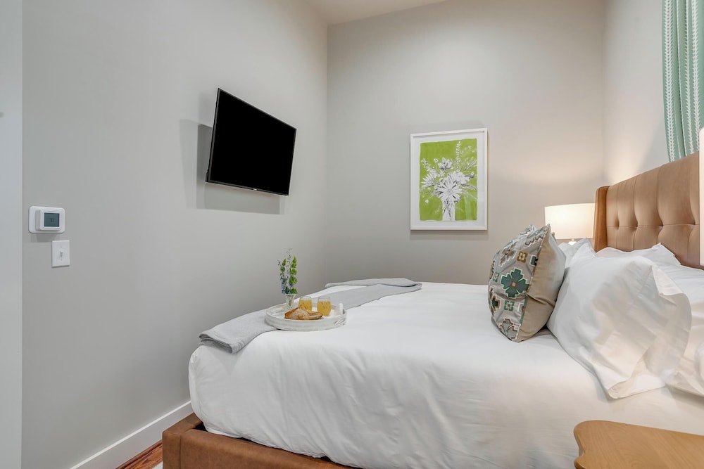Nutt House Hotel