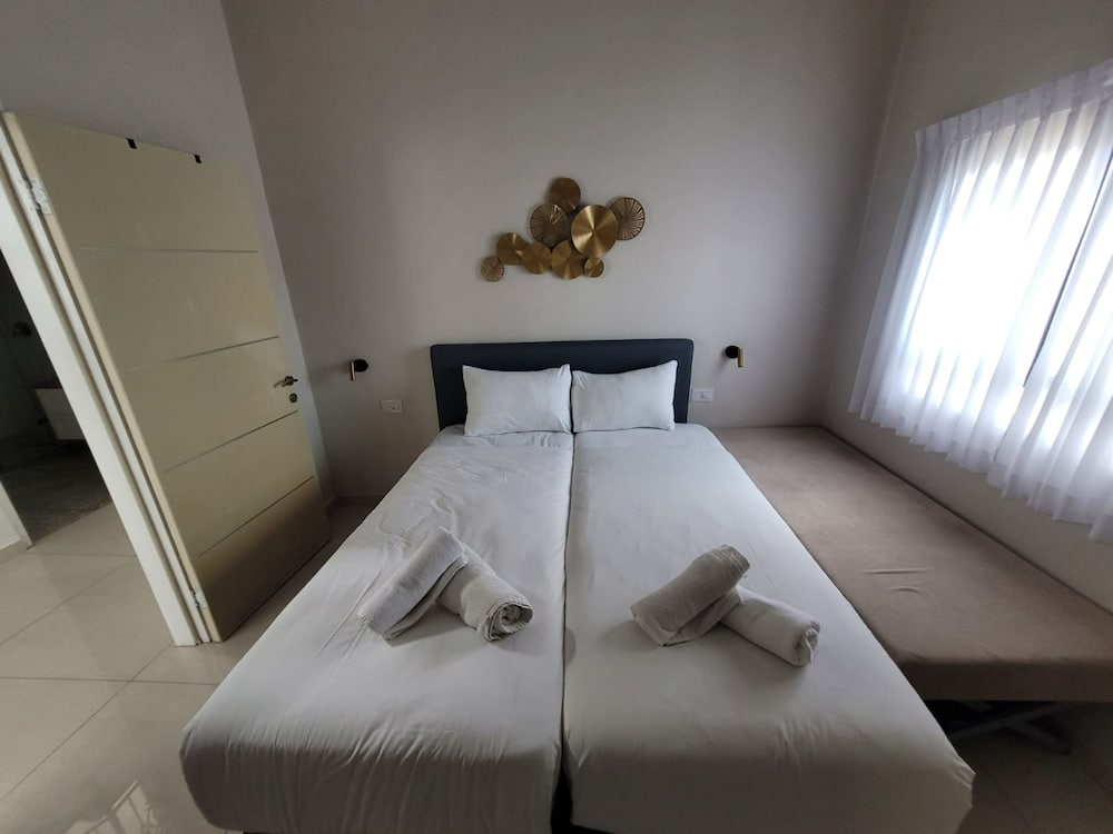 YalaRent Promenade amazing 3BR apt view 3