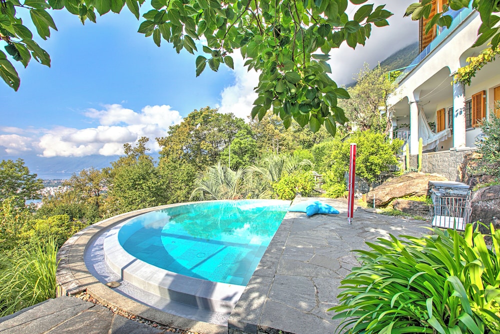 Honeymoon Love Retreat 2