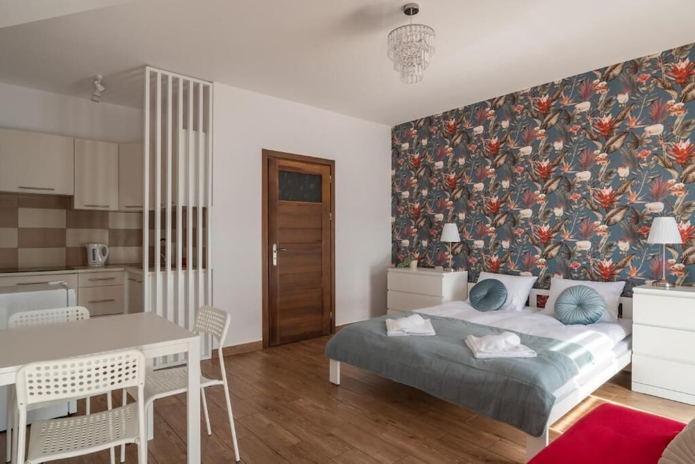 Przytulny apartament KOLEJOVA 12