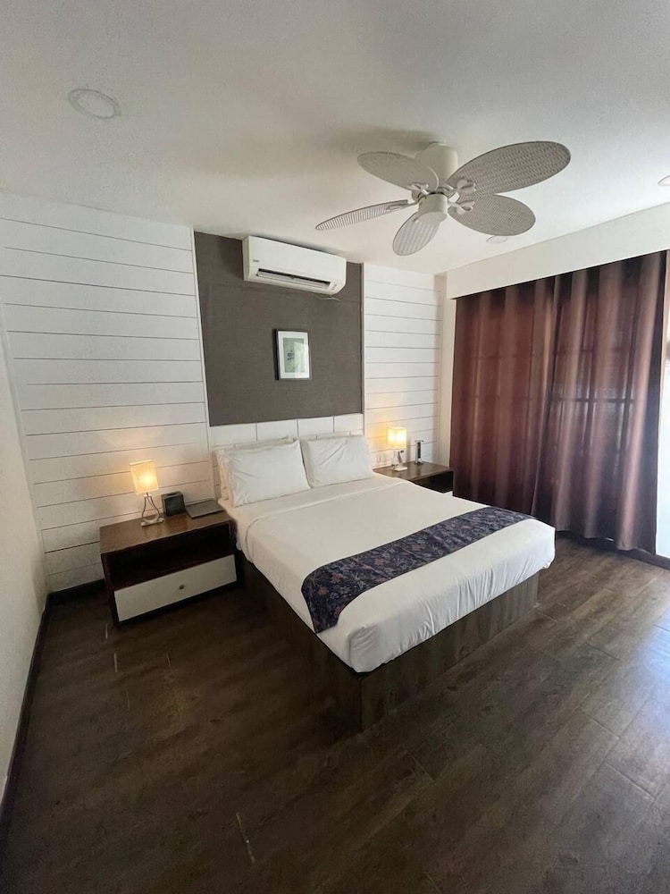 Perhentian Resort Island PIR - BlueStar