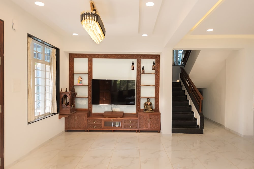 CosmicStays Ekantam - Mountain View Villa near Pune