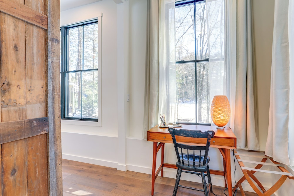 Waterfront Studio w/ Loft & Dock Near Narrowsburg!