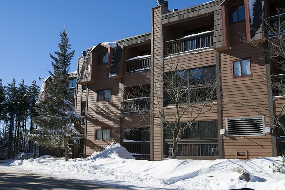 Hotel Snowcrest - Image 1