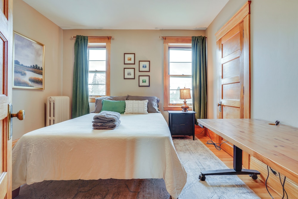 1 Mi to Como Park: Wfh-friendly Saint Paul Duplex!