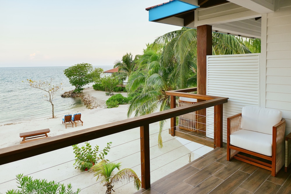 Ray Caye Private Island Resort