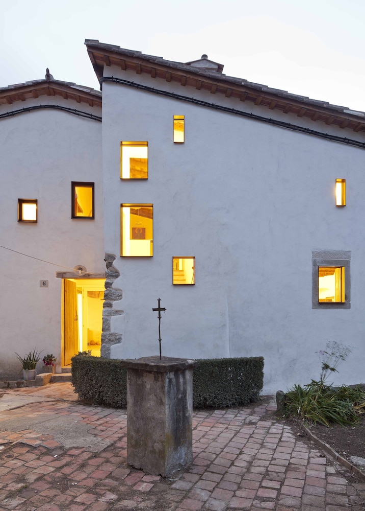 La Rectoria De Sant Miquel De Pineda
