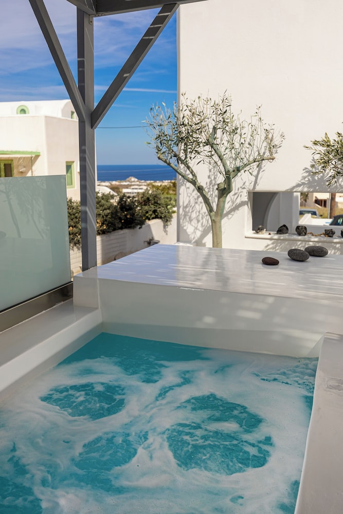 New Lux Misilia Suite & Prive Jacuzzi