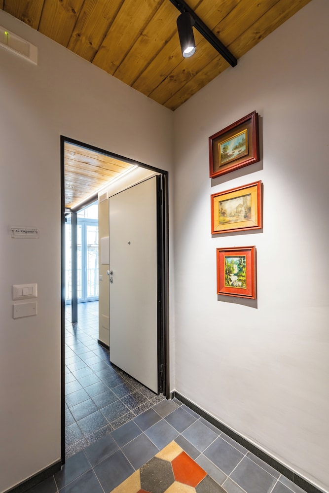 La Pinacoteca Aparthotel by NapoliApartments