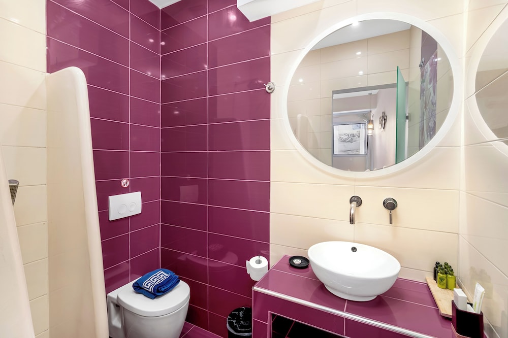 Oasis Suites Fira