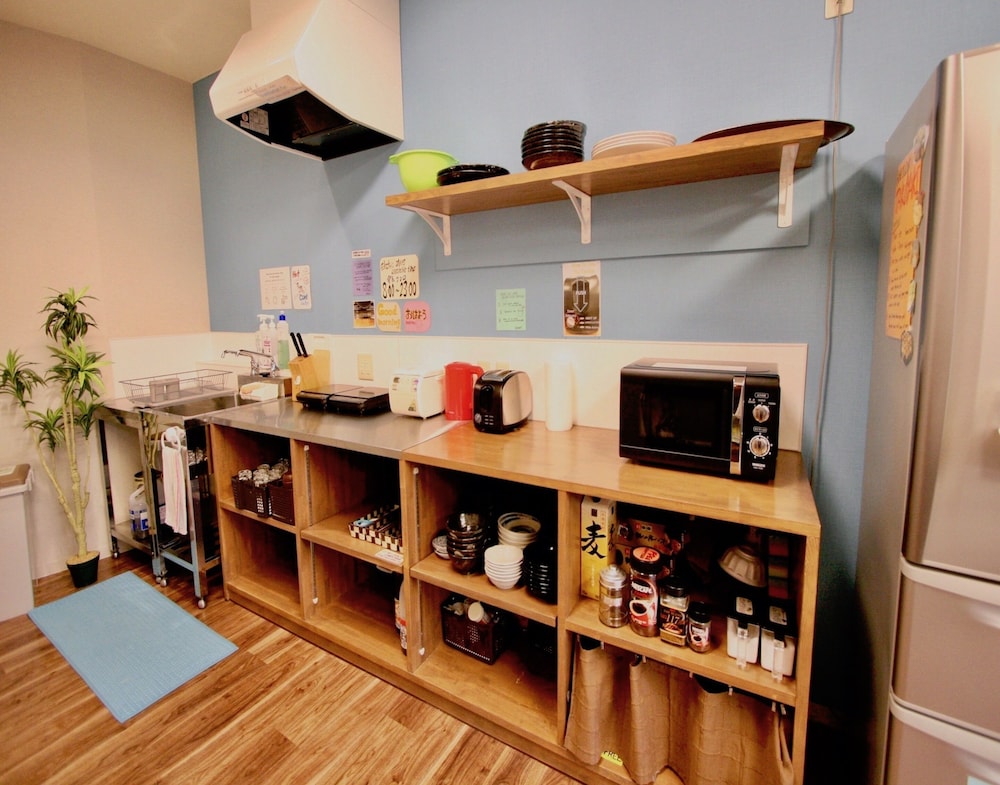 Osaka Guesthouse Nest - Hostel