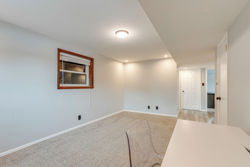 12 Mi to Dtwn Denver: Home w/ Fenced Backyard!