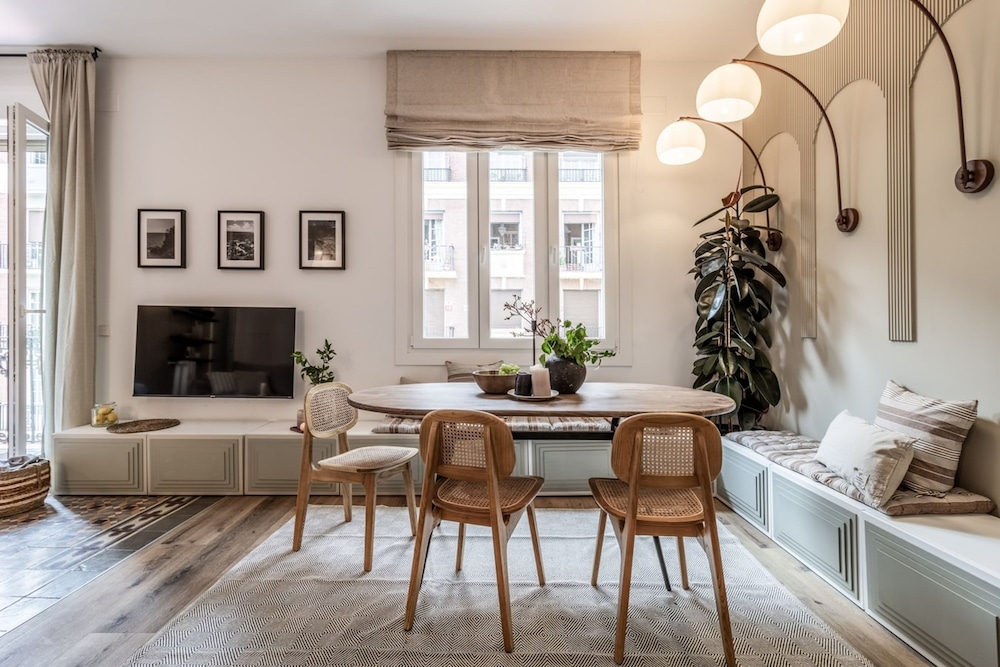 Casaluce - 2 Bedrooms in Trafalgar