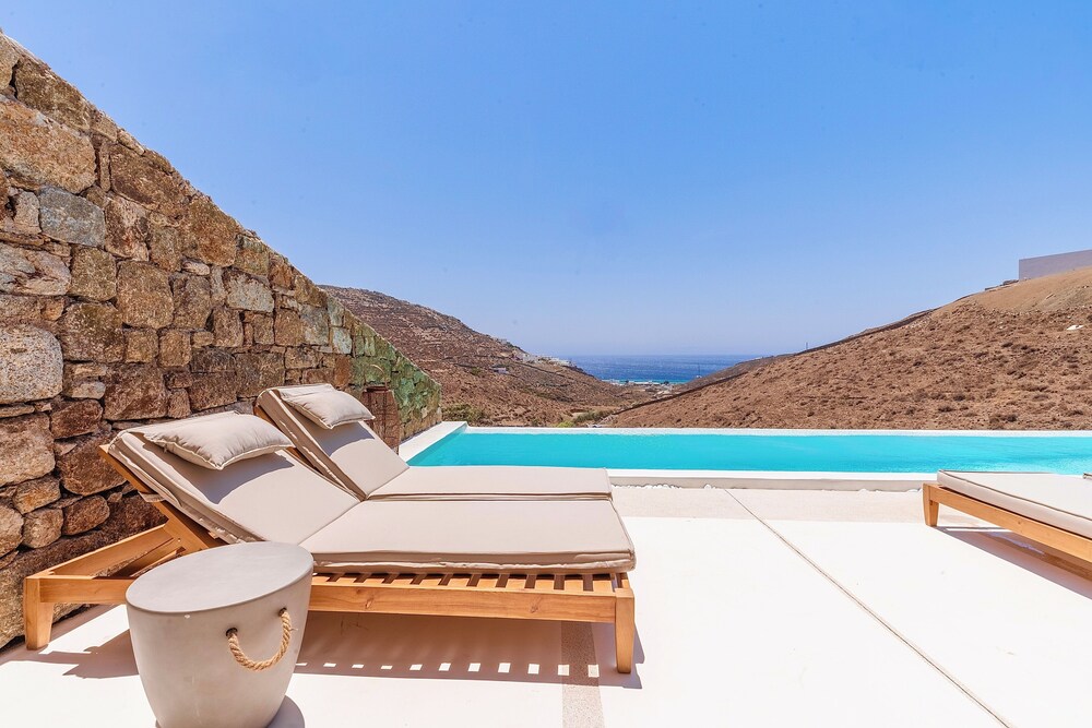 Villa Rhea Elia Beach