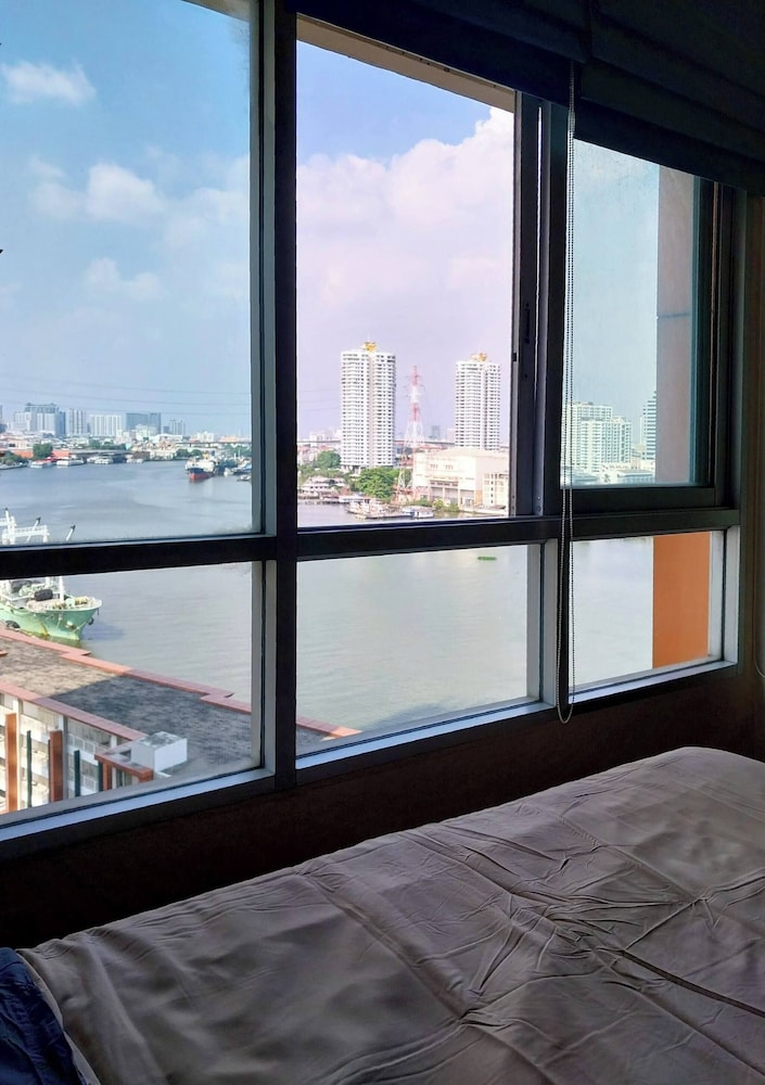 Riverview Condo Near Icon Siam Hi Speed Internet