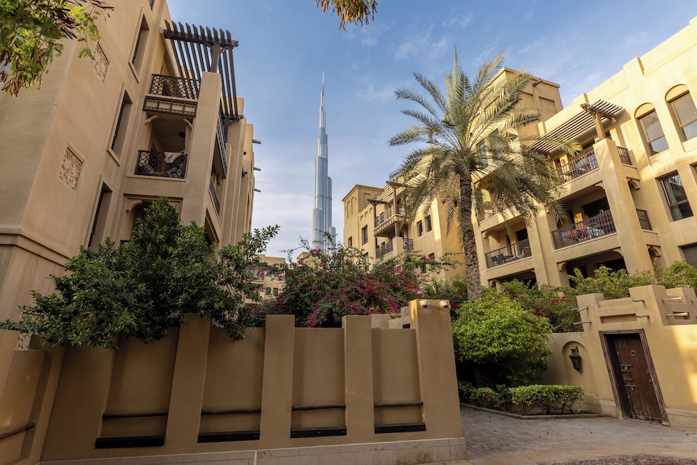 Maison Privee - Stylish & Spacious Apartment in Downtown Dubai
