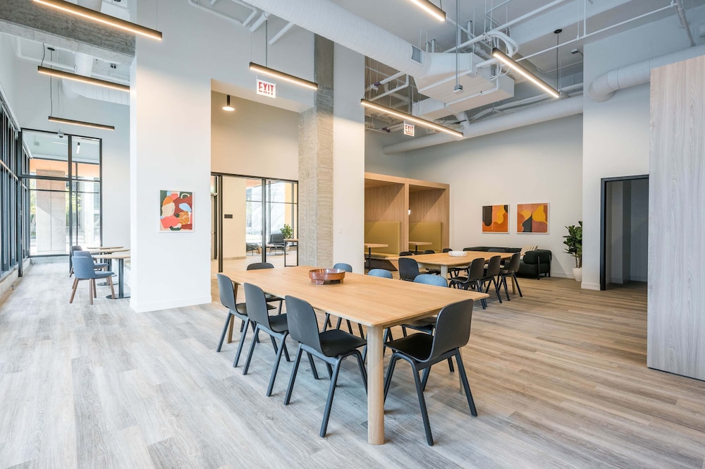 Group-ready 4BR Free Parking Walkable