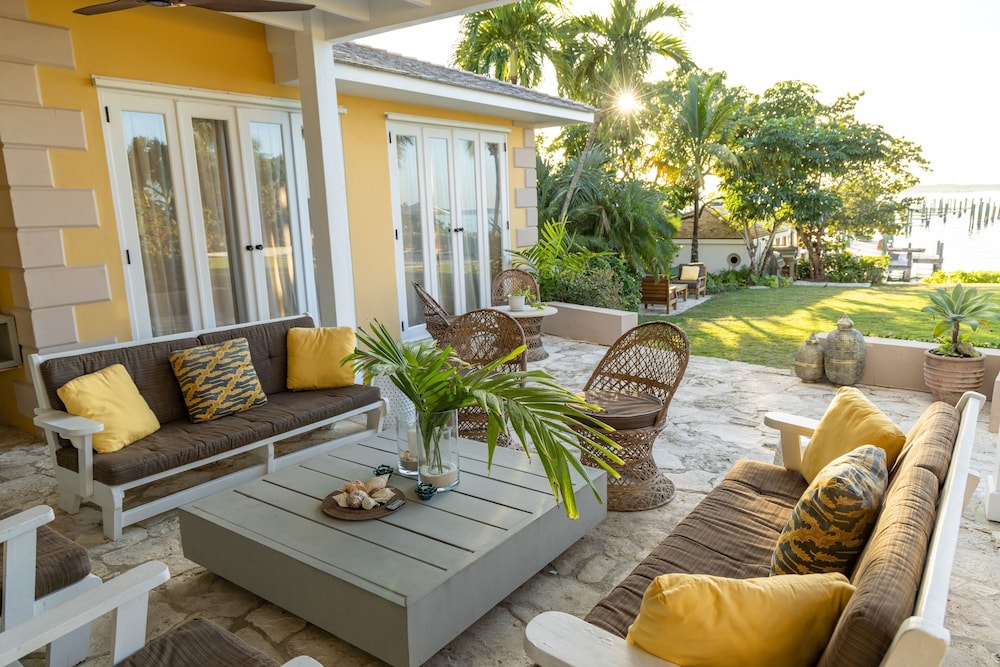 Beehive Harbour Island. Luxury Dream World On The Bay. Private D 5 Bedroom Home