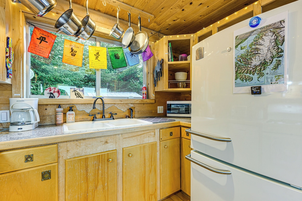 Deck & Panoramic Views: Bayfront House in Homer!