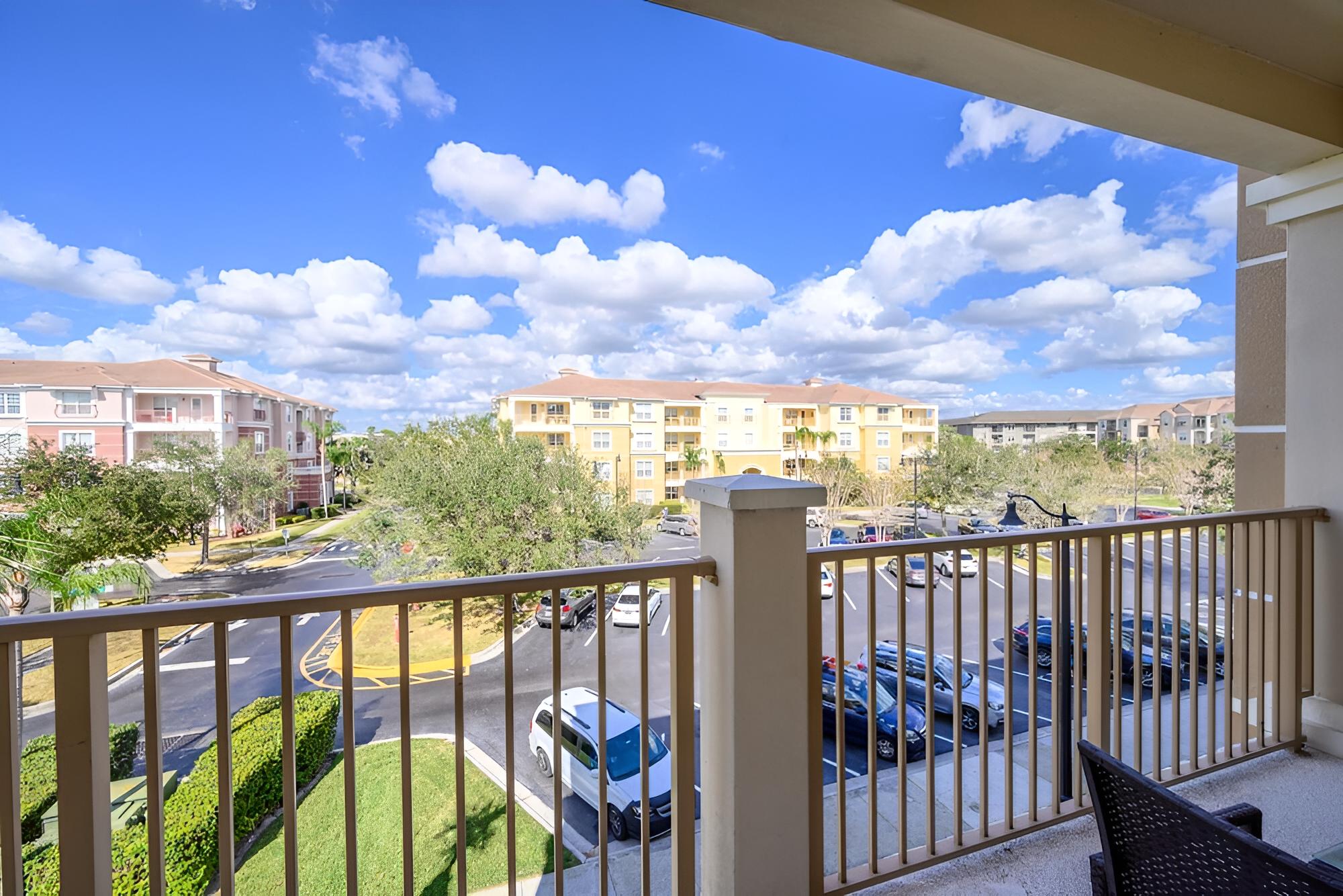 New Vista Cay Electra Near All Parks and Occc