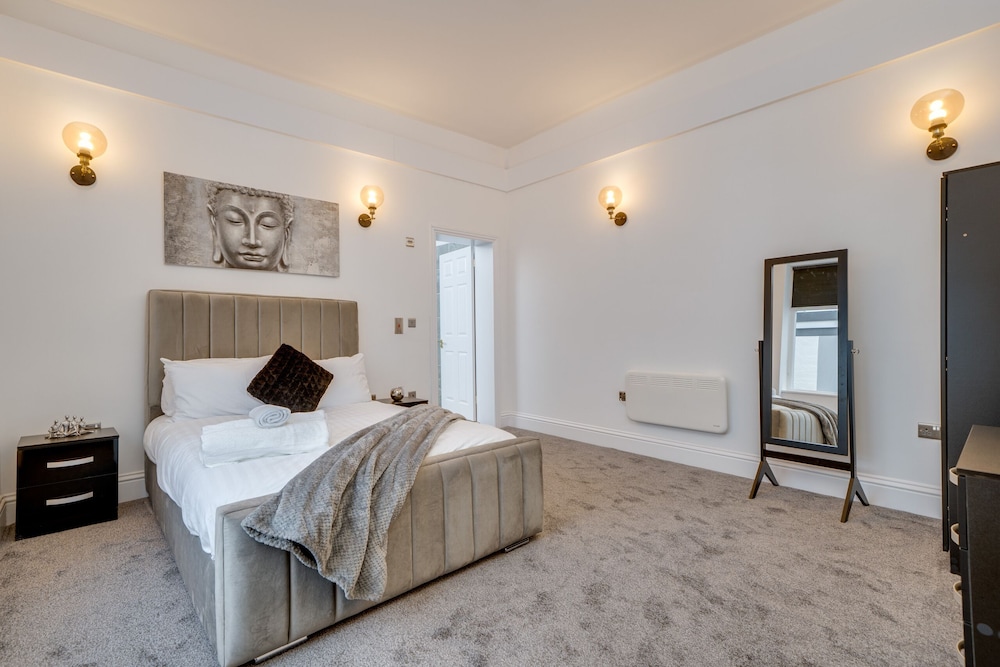 Wakefield Town House Apartments view 2