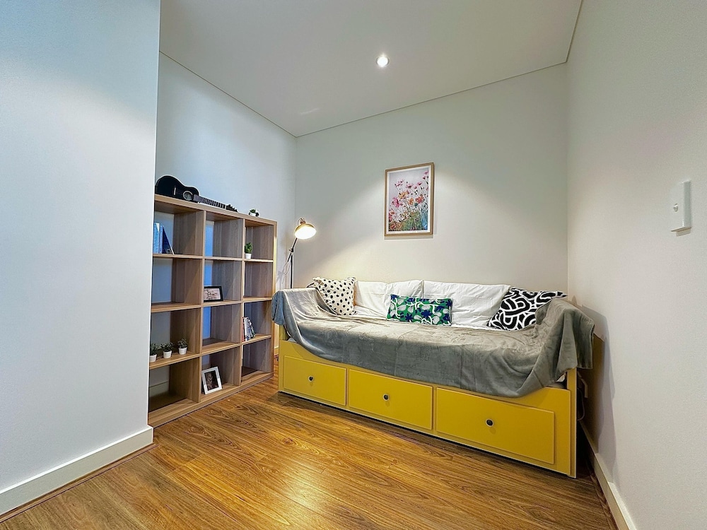 Cosy 2-Bedroom Apartment Homebush NSW