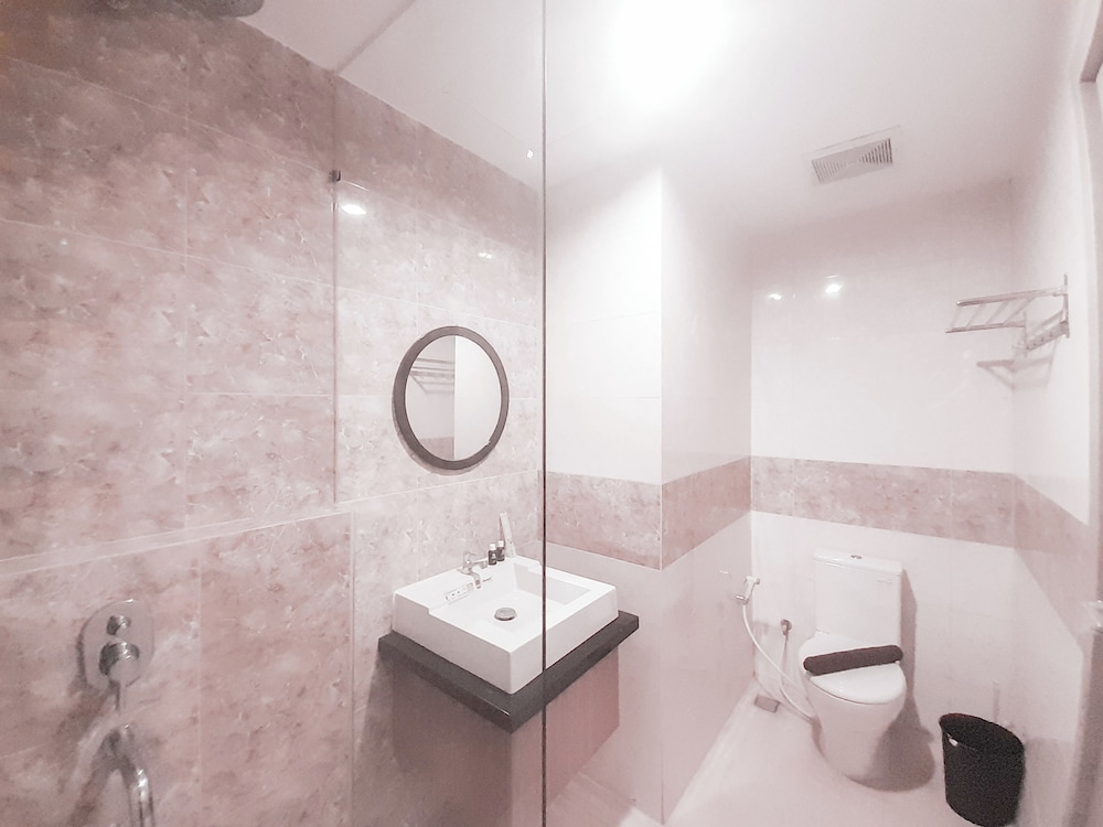 Tranquil And Modern Studio At Mataram City Apartment, Ngaglik - 16