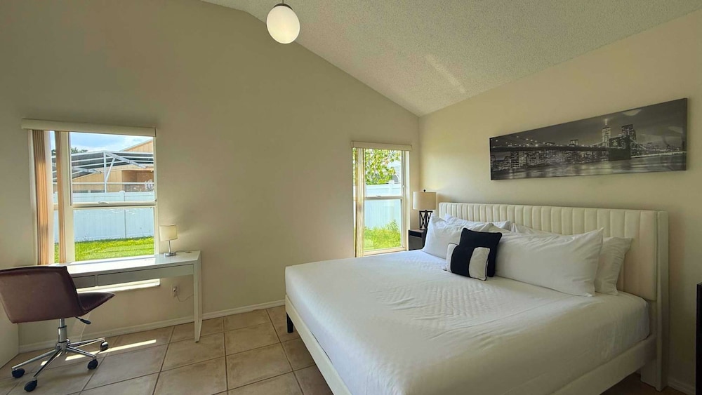 Upstay Stylish 3BR Family-friendly Retreat w Patio